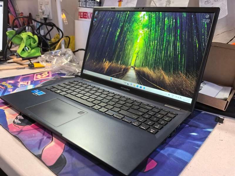 12th GEN*ASUS EXPERTBOOK B5102CE*i5-1135G7*16GB RAM*1000GB SSD*FHD*G7 GRAPHICS*