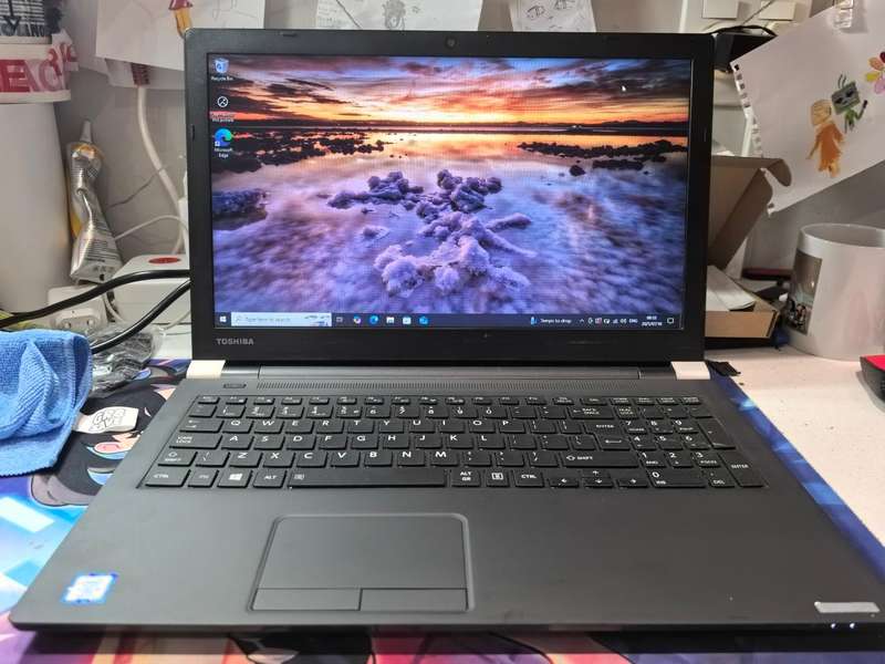 TOSHIBA PRO A50*i5-8250U*8GB DDR4*500GB SSD*HD*UHD 620-QUAD CORE