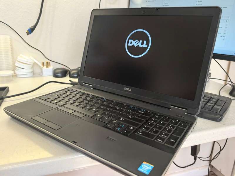 Radeon Graphics-Quad Core i7 Dell Latitude E6540-i7-4800MQ-8GB RAM-256GB SSD-FHD