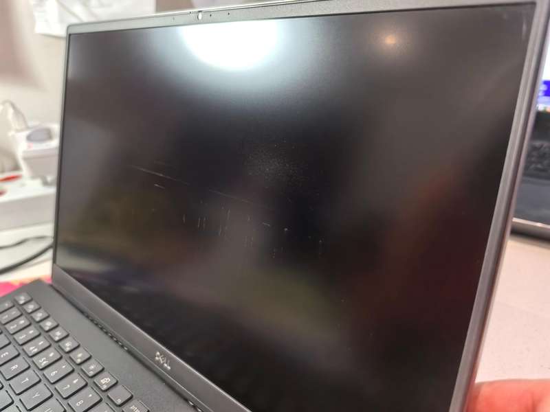 QUAD CORE i5-DELL INSPIRON 5510-i5-1035G1-8GB DDR4*256GB SSD*FHD