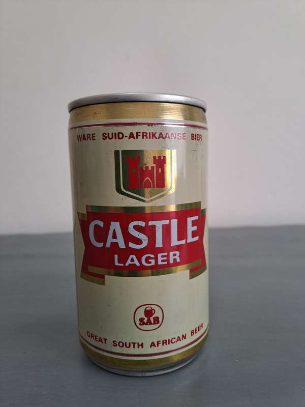 Very Old Castle Lager Beer Afr/Eng, full and sealed, 340ml, 5%