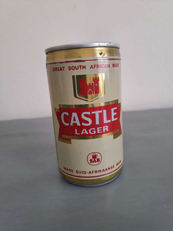 Very Old Castle Lager Beer Afr/Eng, full and sealed, 340ml, 5%
