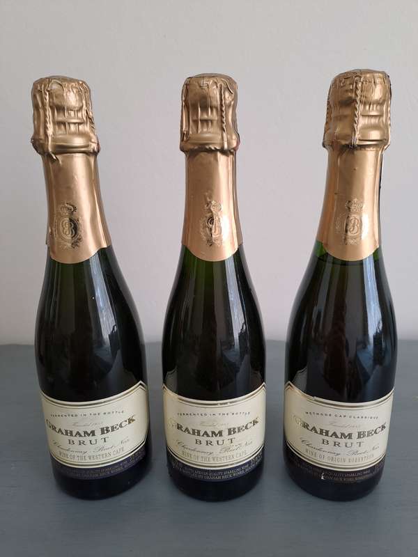 1 x 1980's Graham Beck Brut Chardonnay Pinot Noir, 375ml, 11.5%