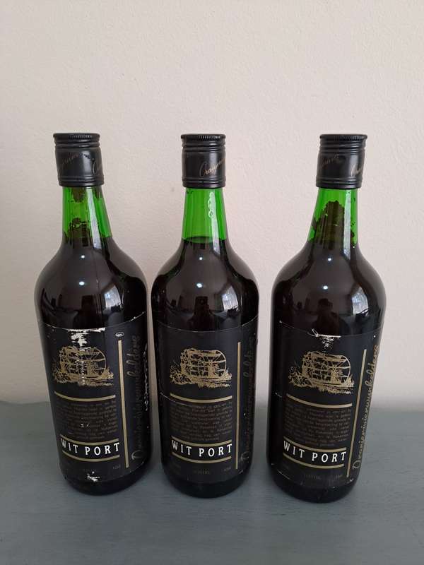 3 x 1980's Oranjerivierwynkelders Wit Port, 750ml, 17.5%