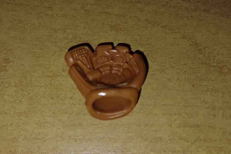 Bionic Six Eric Benett Vintage Figure Baseball Glove (1986)