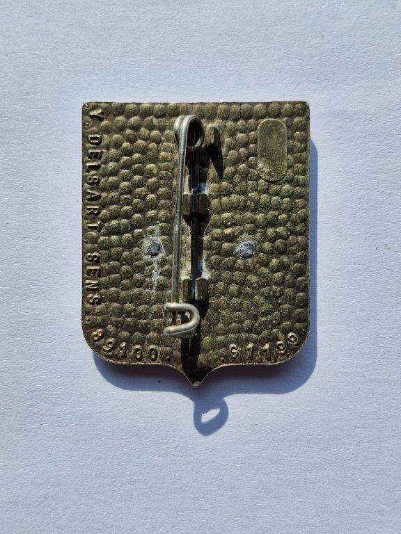 French Army 7th Armored Division Metal & Enamel Pocket Crest Badge