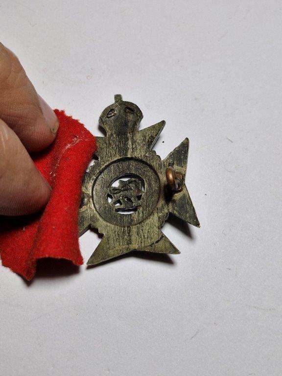 Royal Rhodesia Regiment cap badge. King's crown