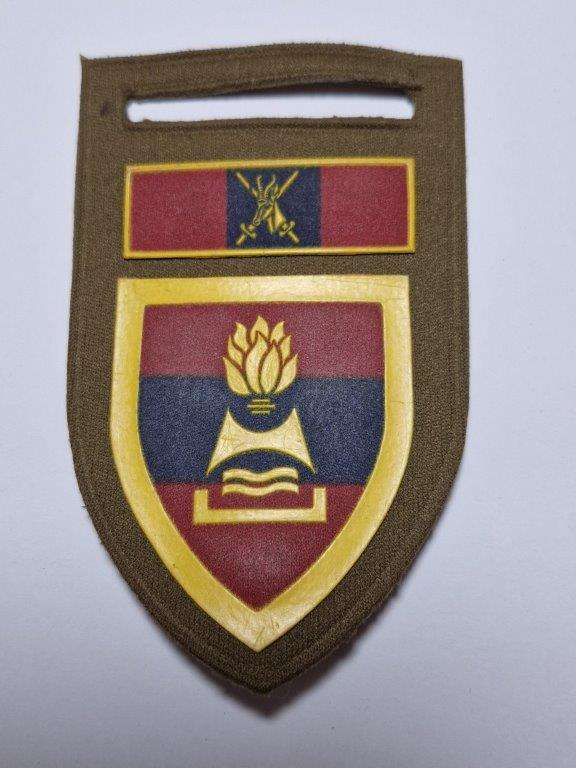 SADF 2 Field Engineer Regiment tupperware shoulder flash. Pin intact