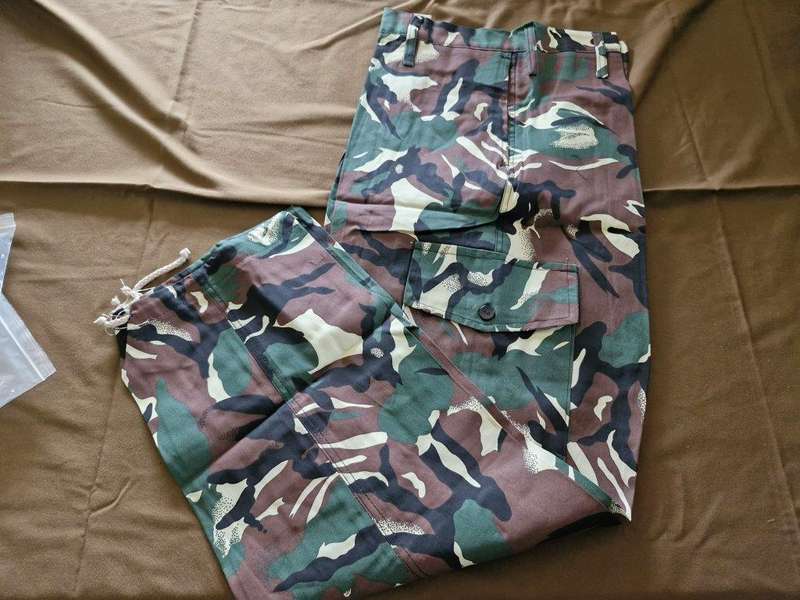 Unknown Camo Trousers. Size 36