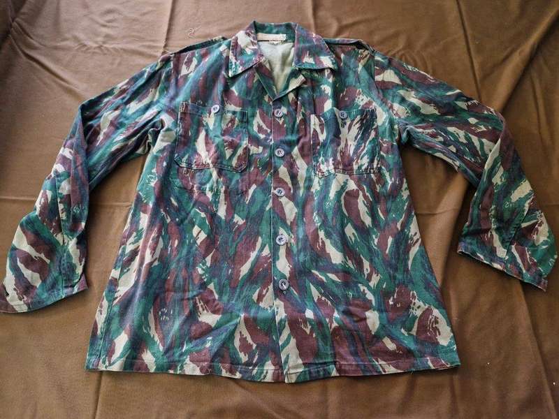 Egyptian Green Vertical Lizard Camo Jacket. 53 Cm armpit to armpit.