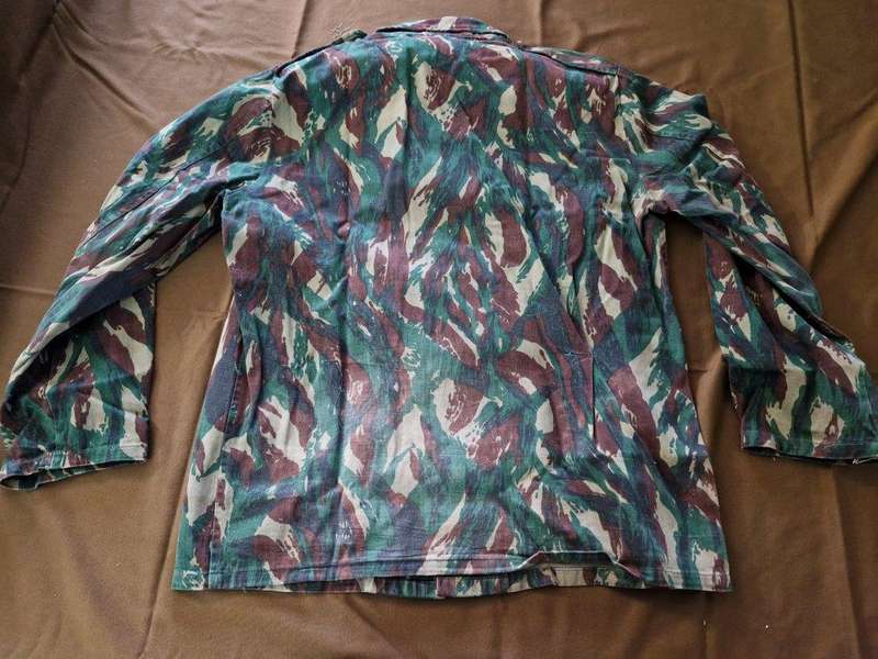 Egyptian Green Vertical Lizard Camo Jacket. 53 Cm armpit to armpit.