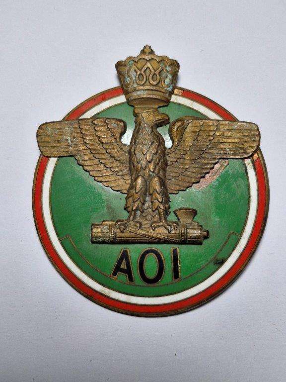 Rare WW2 Italian Fascist Badge AOI Enameled. S. Johnson, Milano. Pin broken.