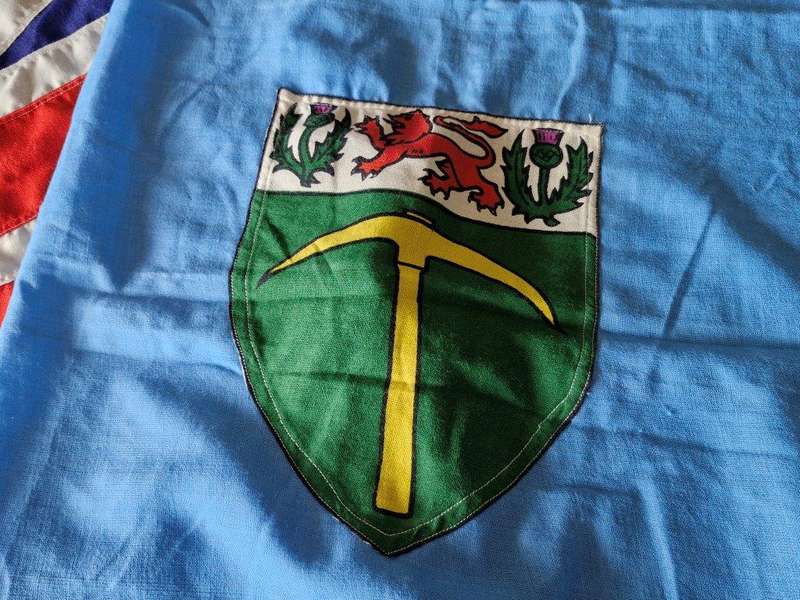 Southern Rhodesia flag. Rope & toggle intact. Maker William Smith. 120 Cm x 240 Cm