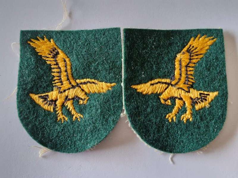 Pair of Fauriesmith Commando cloth Shoulder flashes