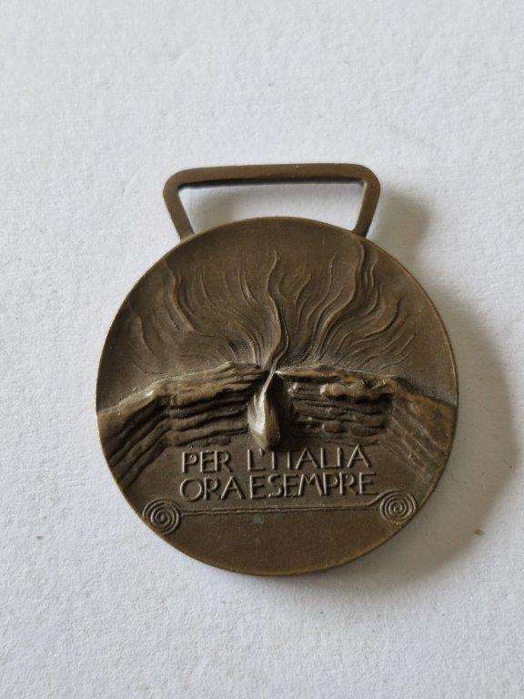 WWII Italian Commemorative Medal for the Fascist Campaign