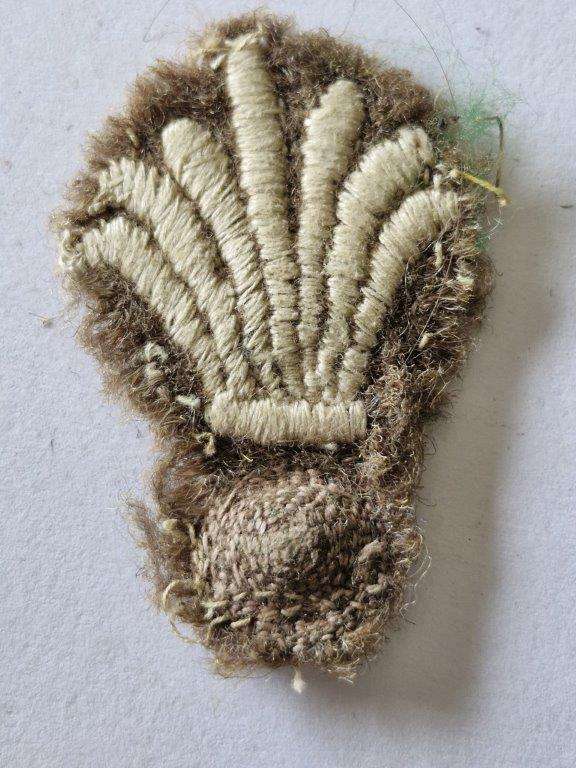 Unknown Italian WWII badge. Damaged and brittle 11 Small