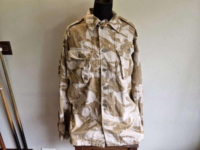 British Light Weight Desert DPM Camo Combat Jacket. 60 Cm Armpit to Armpit