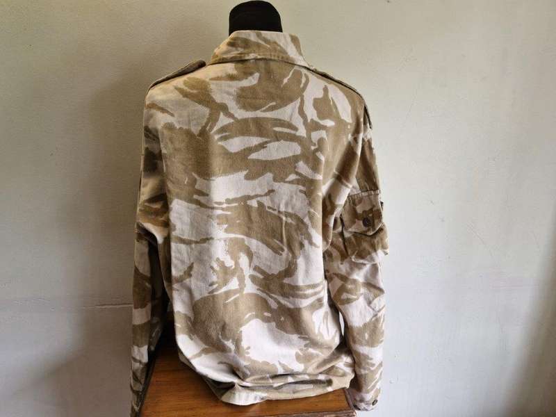 British Light Weight Desert DPM Camo Combat Jacket. 60 Cm Armpit to Armpit