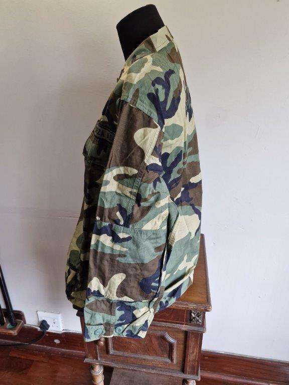 BDU Camo Combat Jacket with Argentina Patch. 56 Cm armpit to armpit