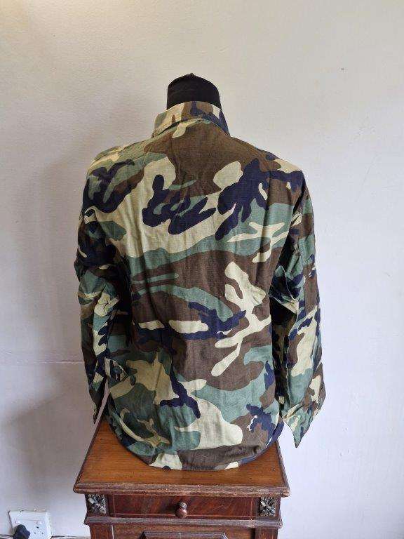 BDU Camo Combat Jacket with Argentina Patch. 56 Cm armpit to armpit