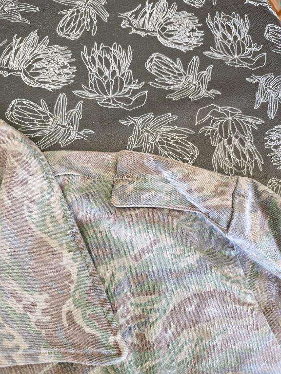 Libyan Rhubarb Camo Shirt. 42 Cm Armpit to Armpit.