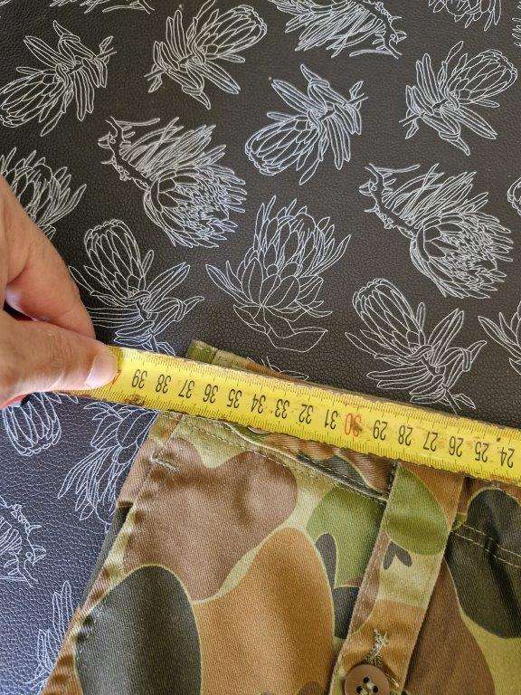 Australian Disruptive camo pattern Trousers. 37 Cm across waist.