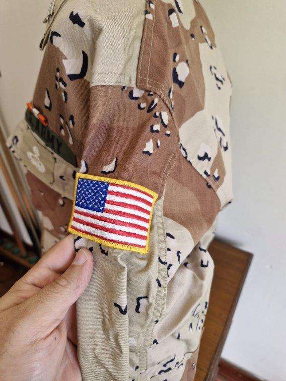 US Desert Storm Chocolate Chip Jacket. 52 Cm Armpit to Armpit.