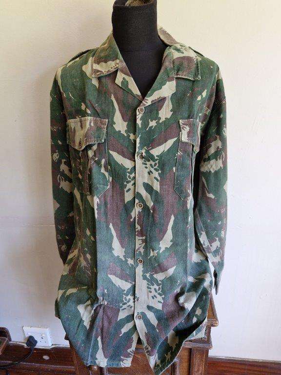 Zimbabwe Defence Force Camo shirt 1980-1990's. 60 Cm Armpit to Armpit.