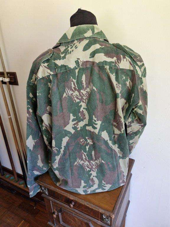 Zimbabwe Defence Force Camo shirt 1980-1990's. 60 Cm Armpit to Armpit.
