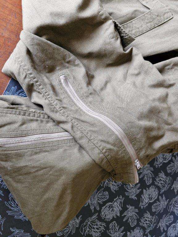 19 Squadron SAAF Flight suit with 19 Squadron patch. 54 Cm Armpit to Armpit. Good used condition.