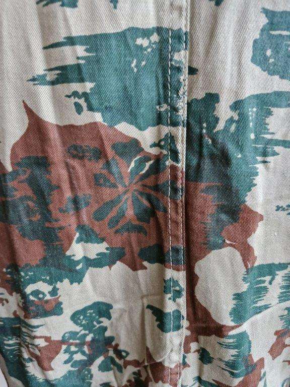 SAP 1st pattern Star Burst Cammo overall. Pockets looks to have been re-stitched. Cm Armpits
