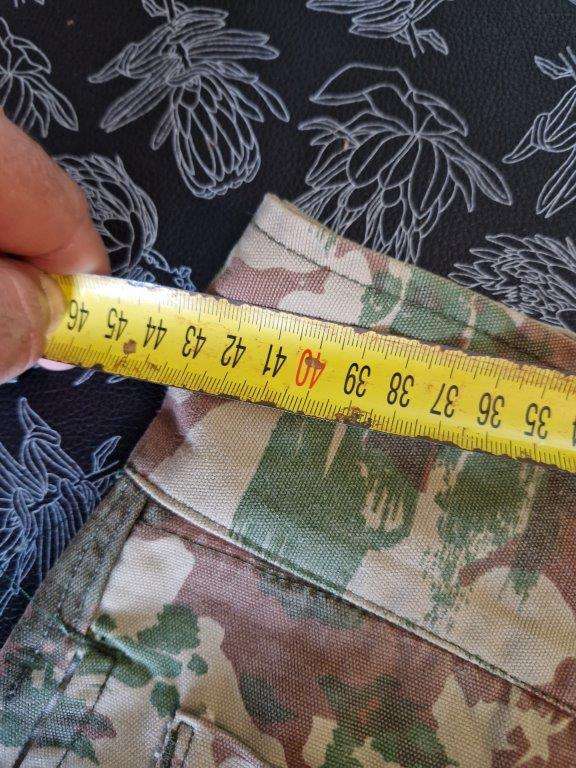 SAP 1st pattern Cammo trousers. 42 Cm Across waist. Missing some buttons.