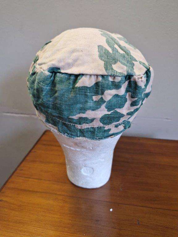 Unknown Camo cap, wellworn. 55 Cm. Hunter Group?