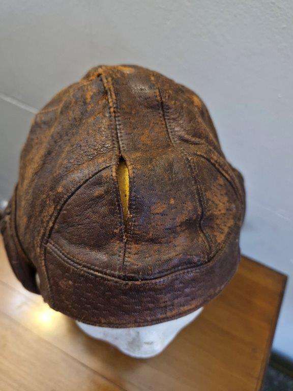 WWII RAF type B flying helmet, Battle of Britain. Age related wear, replaced chinstrap