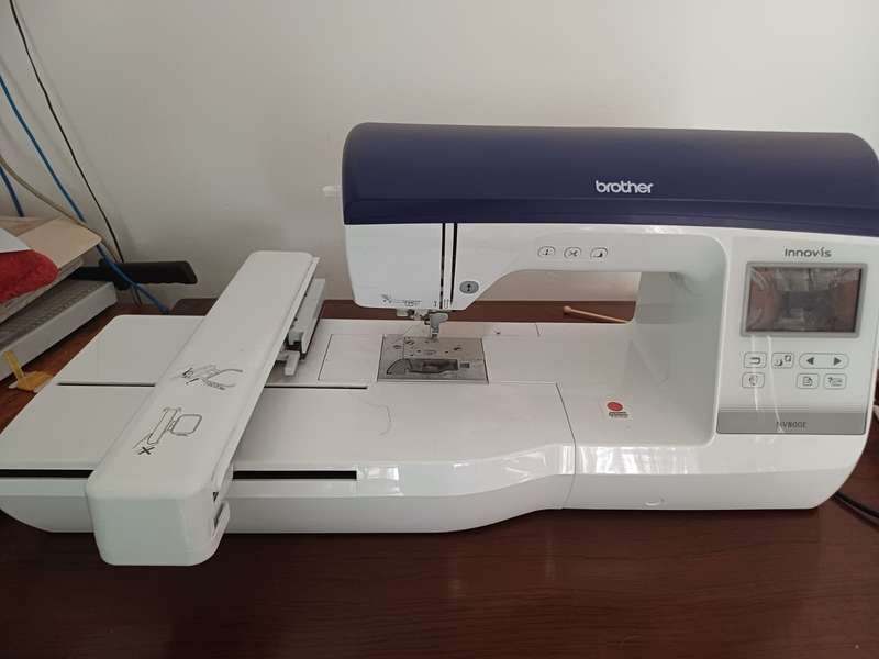 Brother Innov-is NV800E embroidery machine