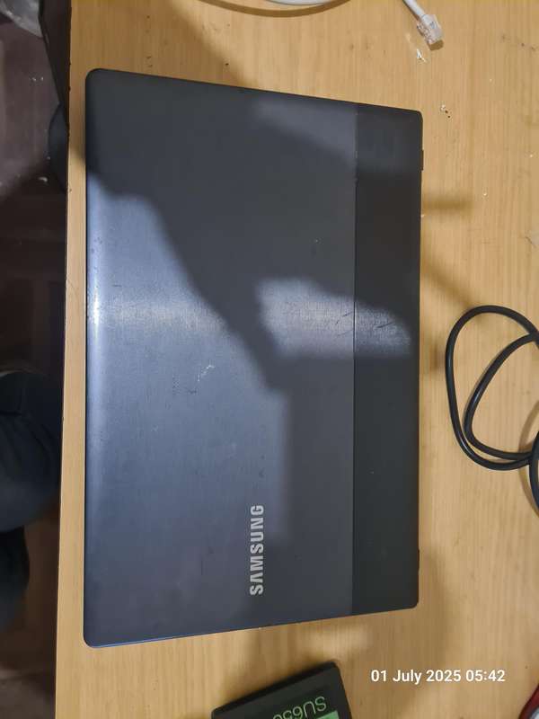 samsung np300e5c