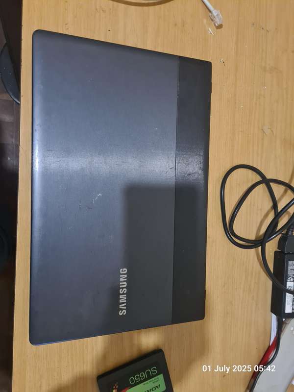 samsung np300e5c