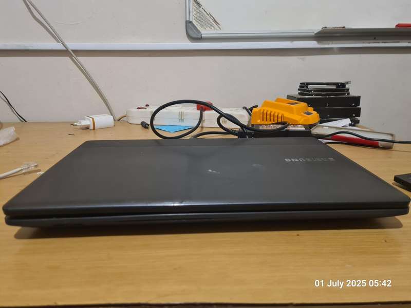samsung np300e5c
