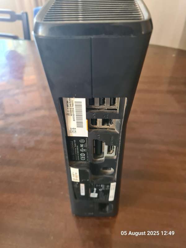 Xbox 360 Full Bundle with 250GB 1 Remotes, headset, and 11 Games