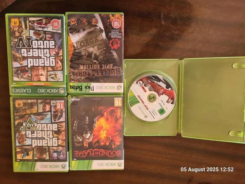 Xbox 360 Full Bundle with 250GB 1 Remotes, headset, and 11 Games