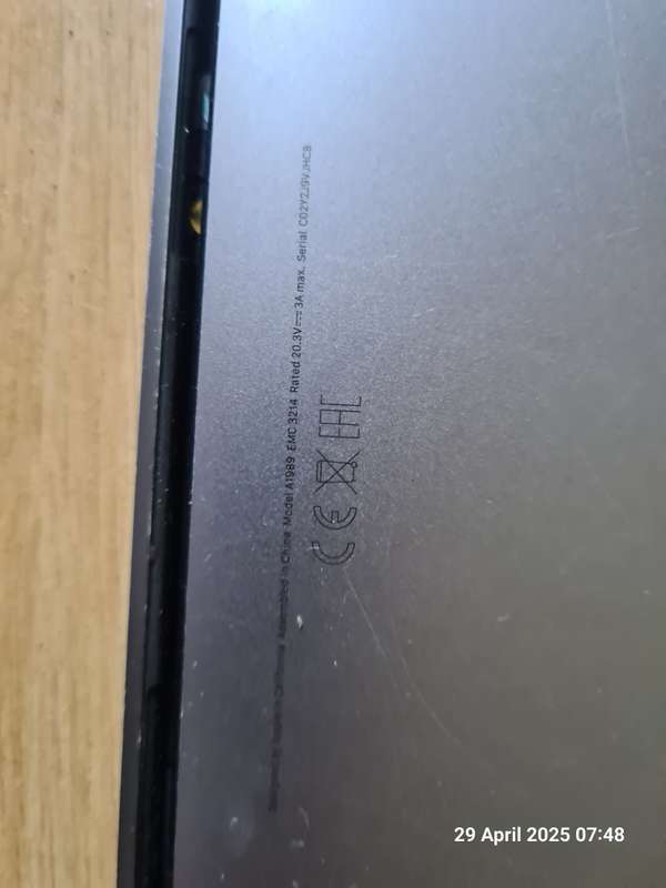 Macbook Pro 2018 13" - Cracked screen- For spares/repair
