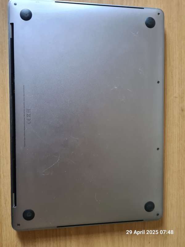 Macbook Pro 2018 13" - Cracked screen- For spares/repair
