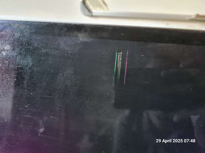 Macbook Pro 2018 13" - Cracked screen- For spares/repair