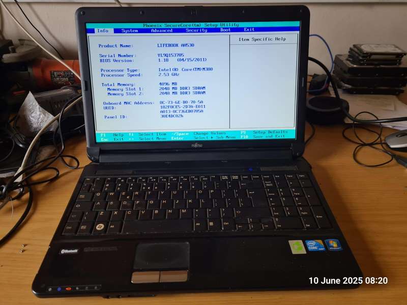 Fijutsu Lifebook AH 530 for spares/repair