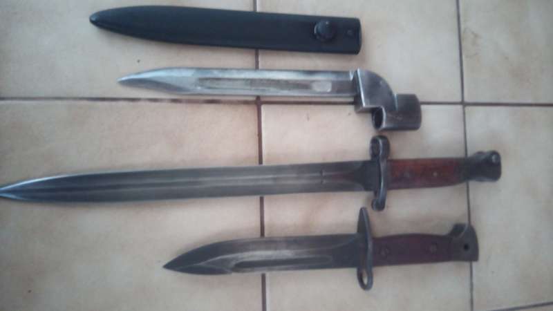 Bayonets x3