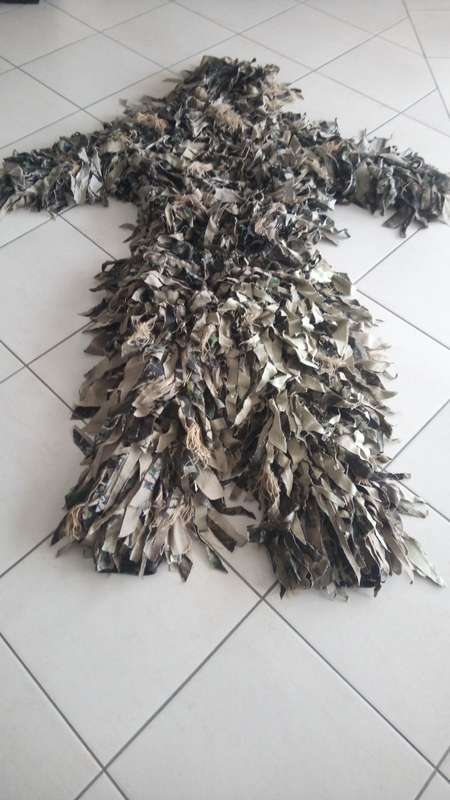Ghillie suite