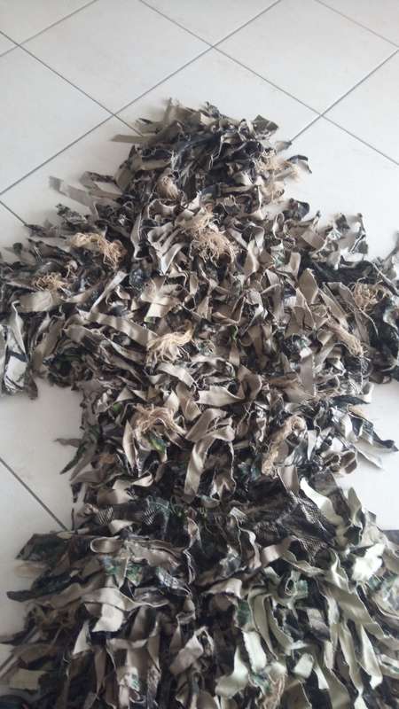 Ghillie suite