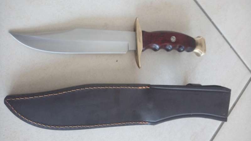 Muela Bowie knife