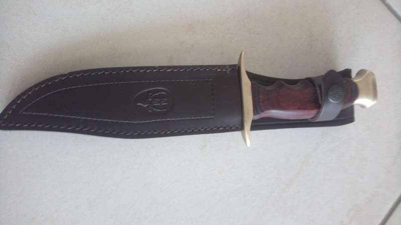 Muela Bowie knife