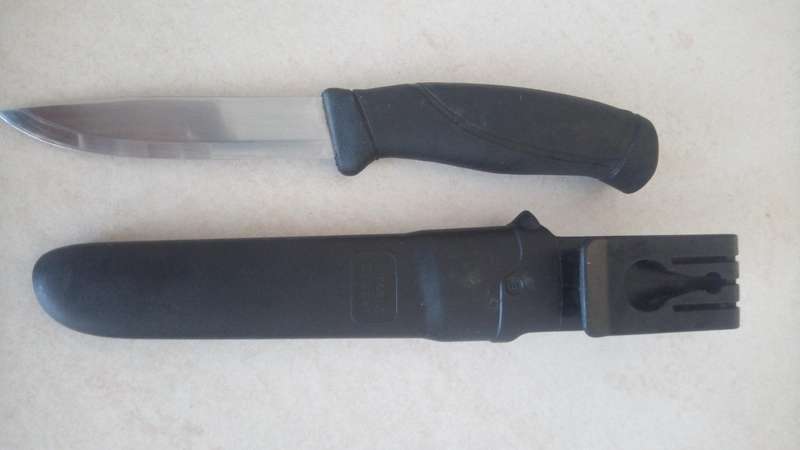 Knives x3
